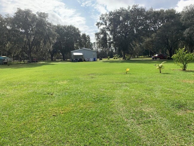 Photo - 17028 FL-674