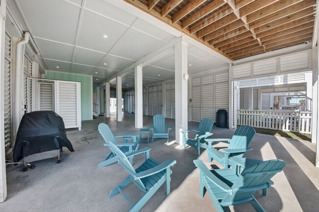 Photo - 3815 Seabreeze Ln