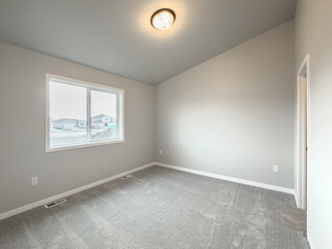 Photo - 3645 33rd St S