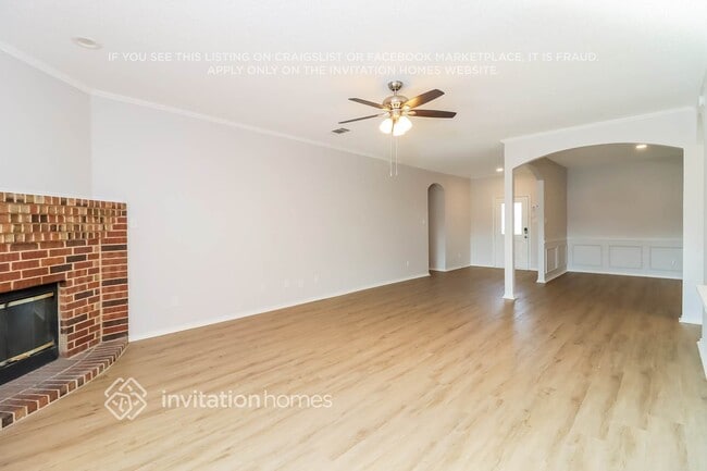 Photo - 632 Creekview Dr