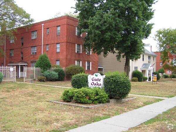 Gate Oak Apartments
