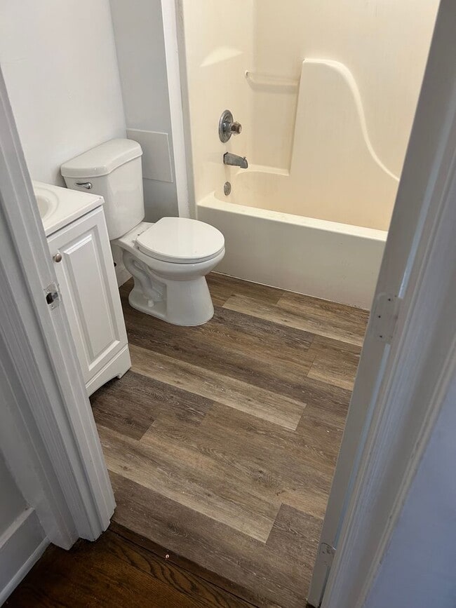 Photo - Newly Renovated 4 Bedroom Home / College H...