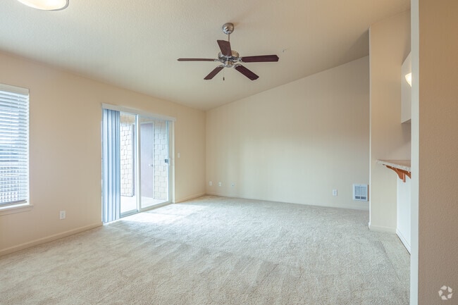 1BR 1BA - 740SF