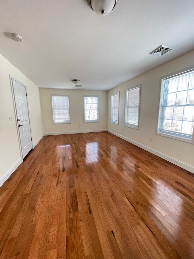 Photo - 82 Forest Ave Unit 2