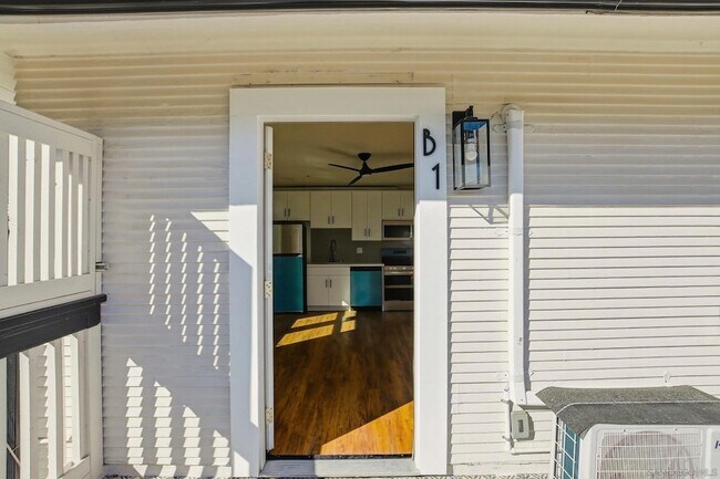 312 Brookes Ave Unit 2