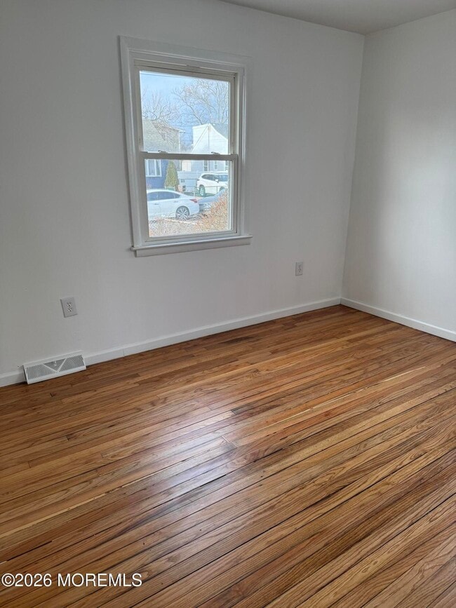 Photo - 174 Seabreeze Way