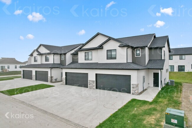 6910 Bluebell Ct. - 6910 Bluebell Ct. Townhome
