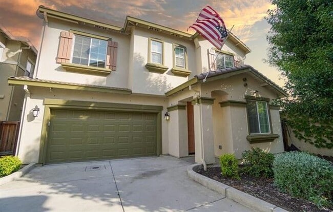 Building Photo - Charming Brentwood 4BD/3BA, Single-Family Home with 2 Car Garage!