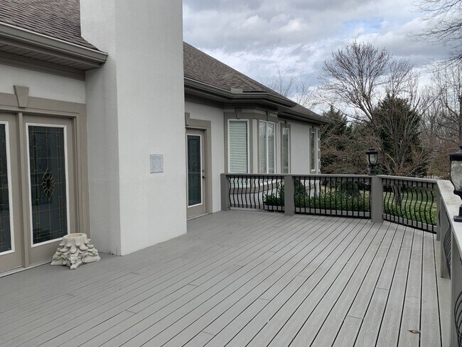 Photo - 111 Geers Ct