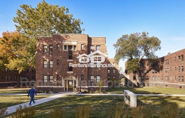 Photo - 2305 Grand Ave Condo Unit 102