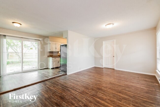 Photo - 3101 Marydale Rd