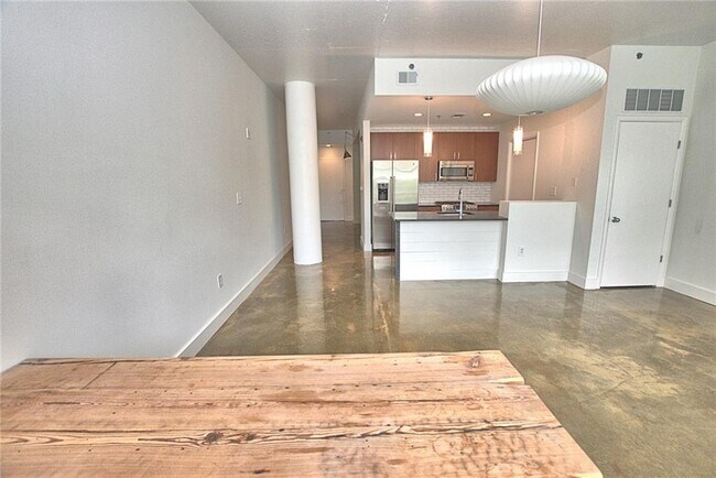 845 Spring St NW Unit 109