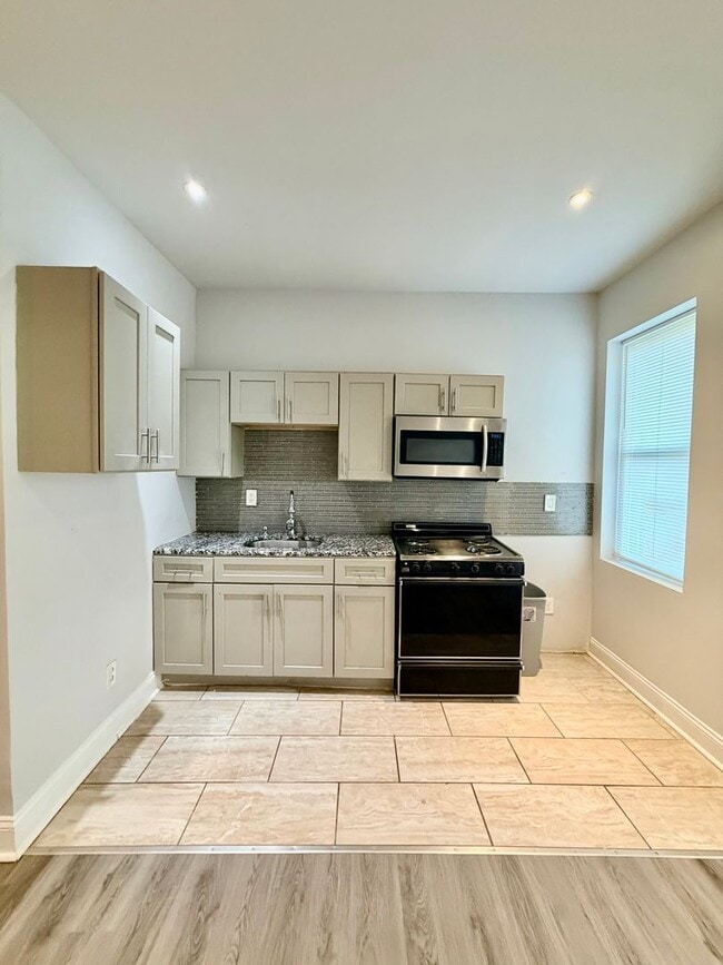 Photo - 1824 N 54th St Unit 1