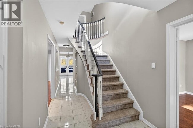 Photo - 53 Laurendale Ave