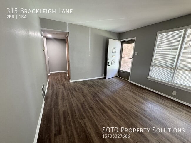 Photo - 315 Brackleigh Ln