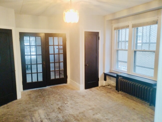 Photo - 816 Algonquin St