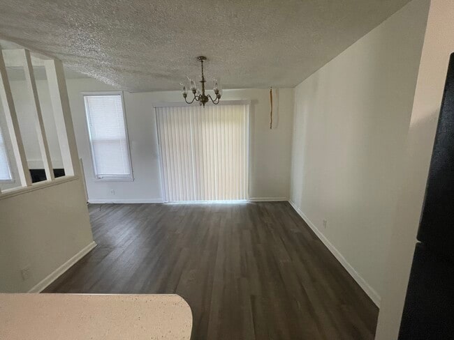 Building Photo - 1424 Bell Trace Dr Rental