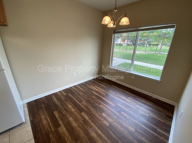 Photo - 4645 Hahns Peak Dr Unidad 102