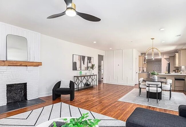 Building Photo - 4319 Dawning Ln Unit 3