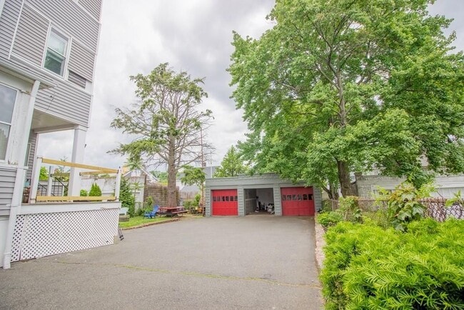 Photo - 1062 Saratoga St Unit 3