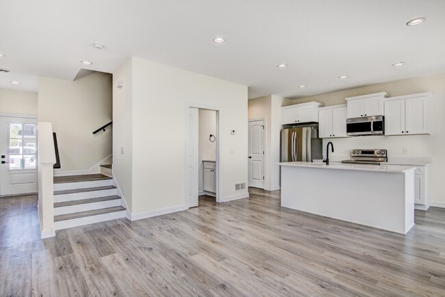 Photo - 1047 Dailey Pl