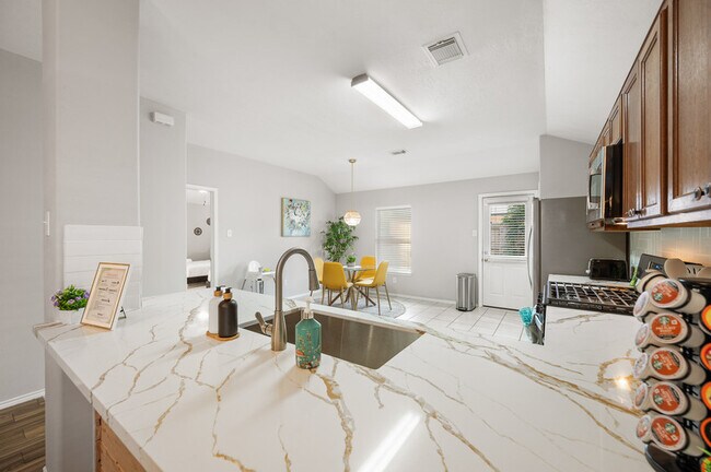 Photo - 22211 Bellow Glen Dr