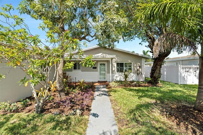 Photo - 838 NW 10th Ave