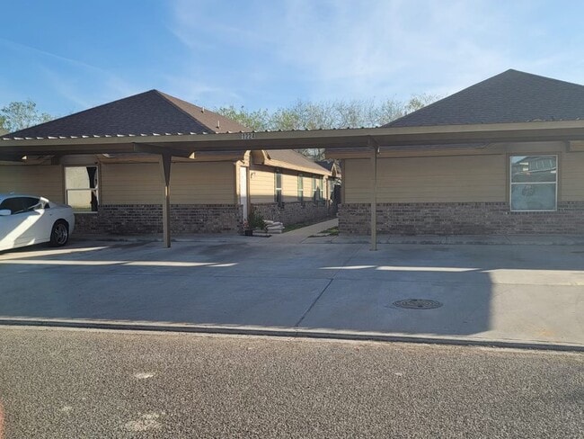 Building Photo - 1224 W Harrison Ave Unit 7 Rental