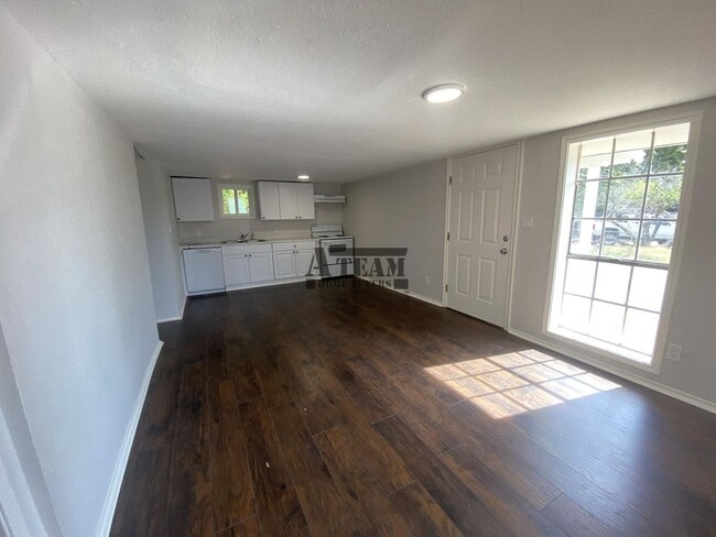 Photo - Cute 2 Bed 1 Bath home for rent!!