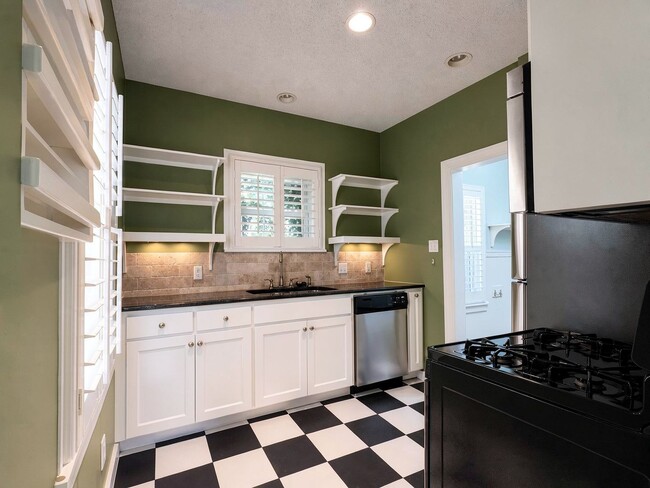 3909 El Campo Ave