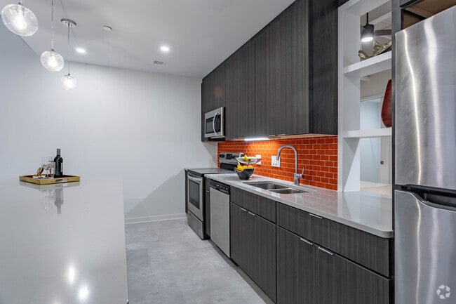 1BD, 1BA - The East End Lofts