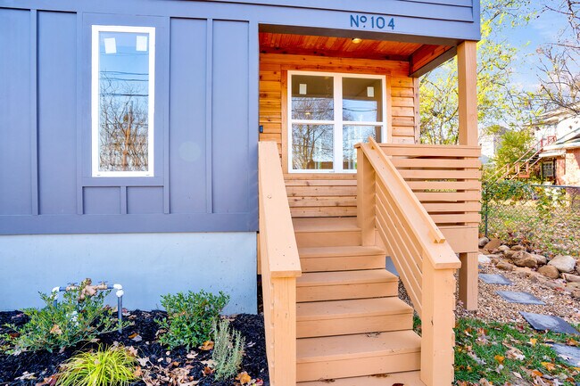 Photo - 1410 Duncan Ave