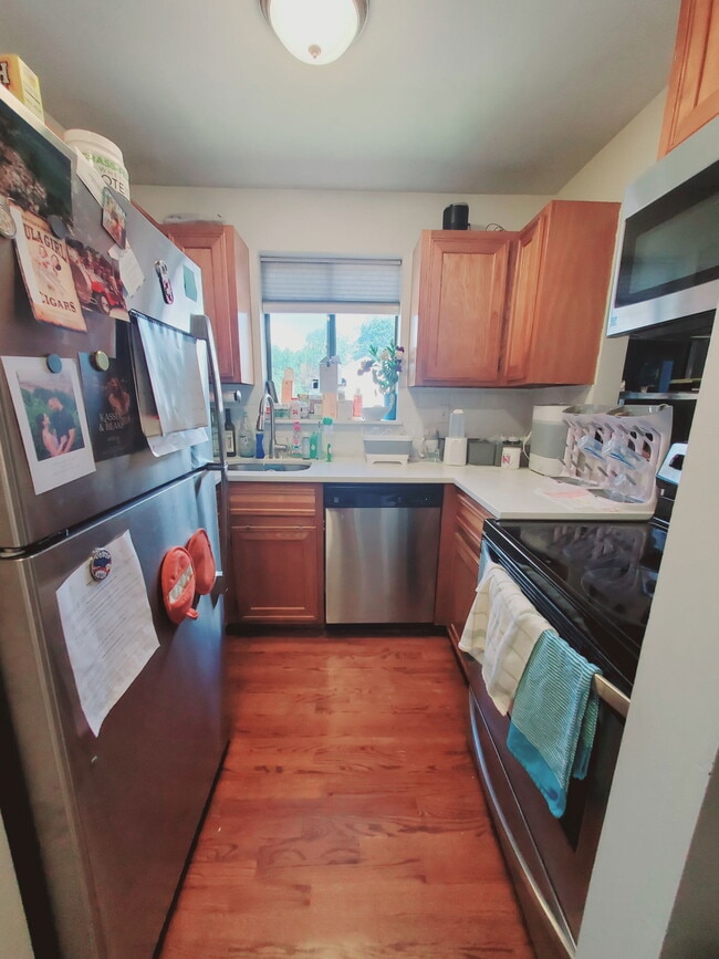 Building Photo - 24 Adams Ave Unit D