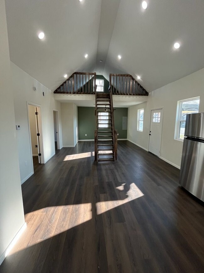 Photo - 2+ BEDROOM 1 BATHROOM HOUSE FOR RENT