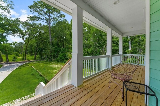 Photo - 187 Portland Park Rd