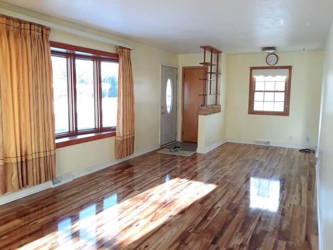 Photo - One level living *4Bed*2Bath Single Family Home. Available May 1!