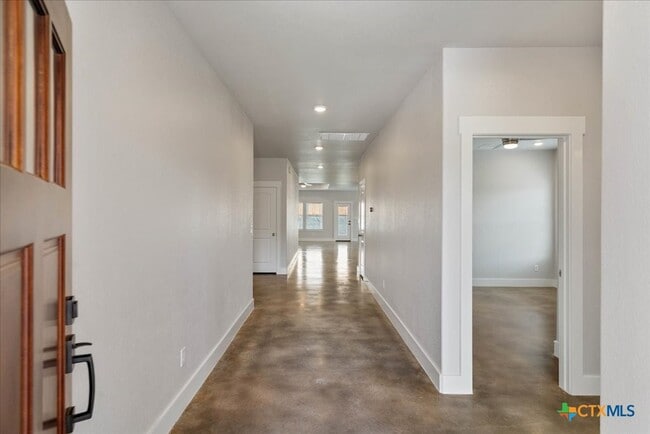 Photo - 223 Timberline Dr