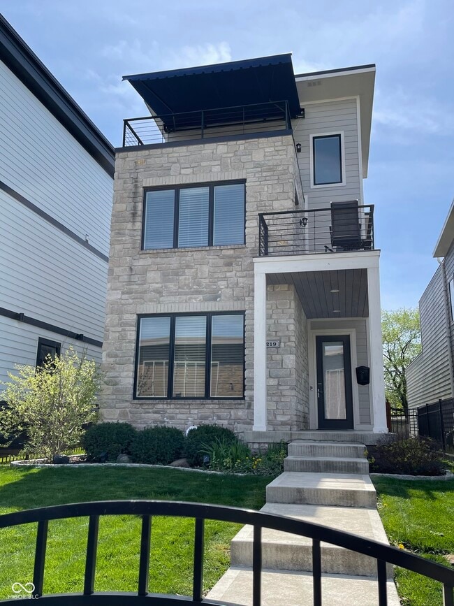 Photo - 1219 Spann Ave