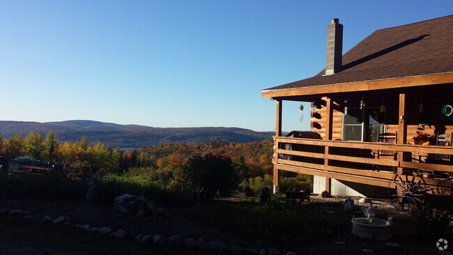 Building Photo - 1536 Broomstick Hill Rd Unit 1st floor log cabin Rental