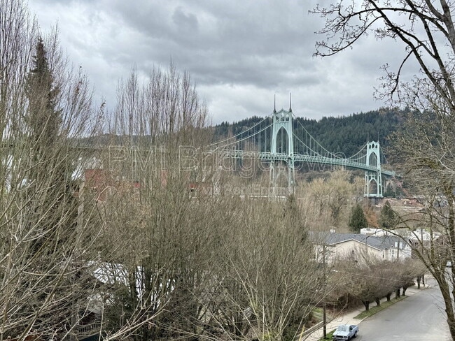 Building Photo - 8804 N Edison St