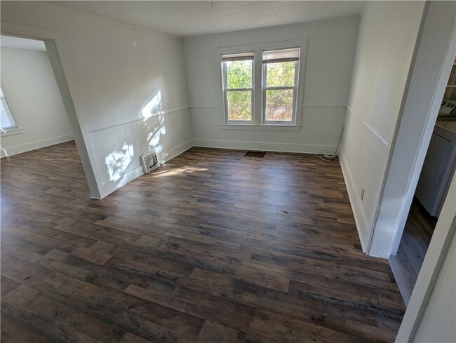 Photo - 250 North Ave