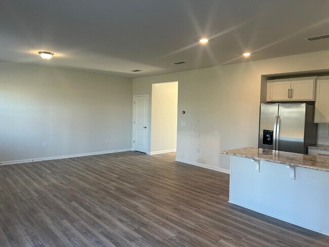 Photo - 1453 Rhodes Pond St
