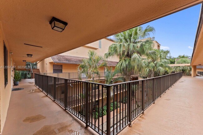 430 Commodore Dr Unidad 310