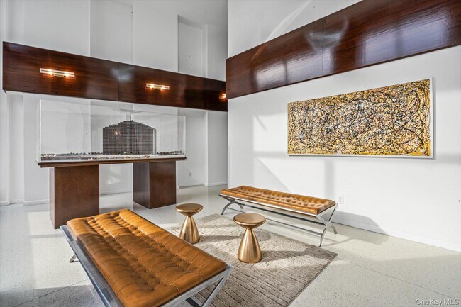 Photo - 25-40-40 Shore Blvd Unit 19E