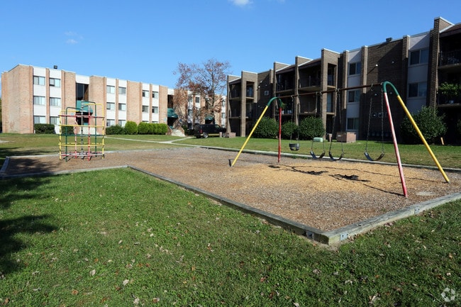 College Park Apartments