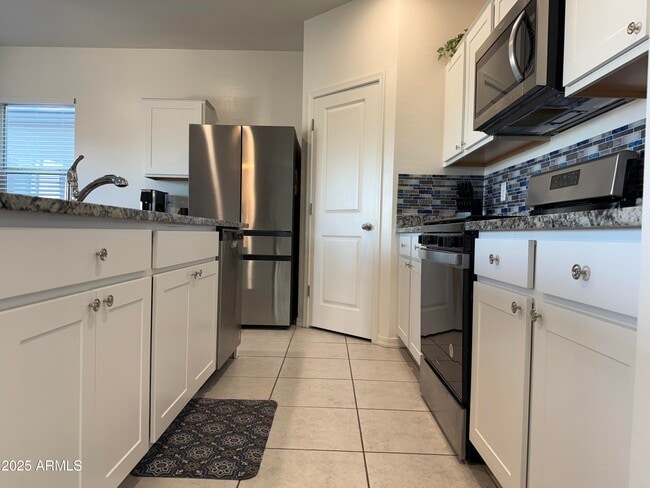 Photo - 5542 W Moody Trl