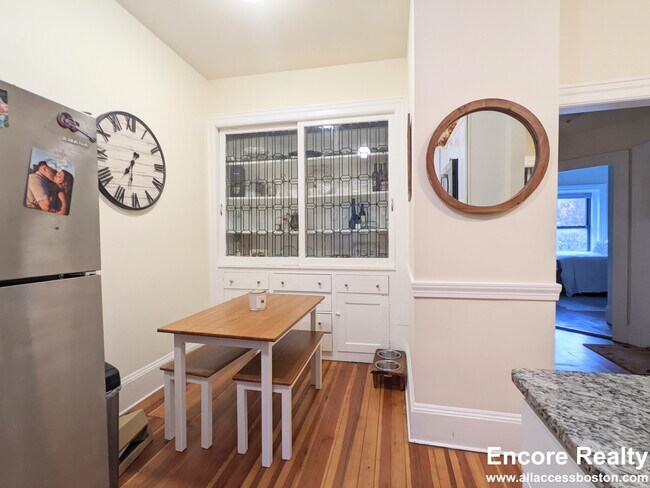 Photo - 1471 Beacon St Unit 3