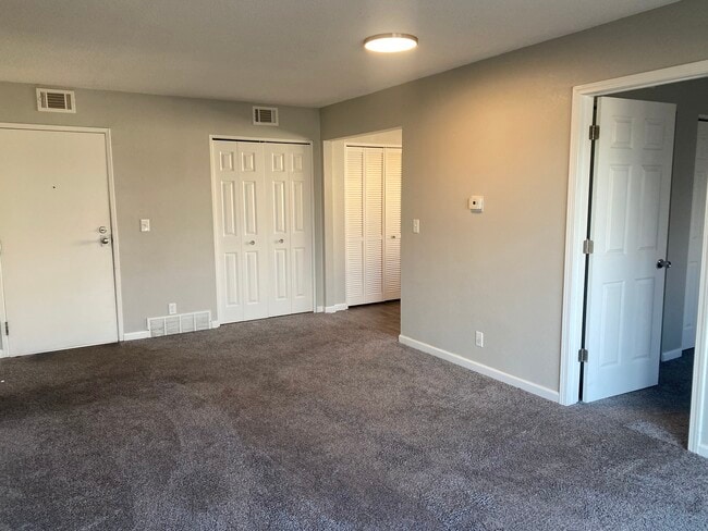 Photo - 2751 W 72nd St