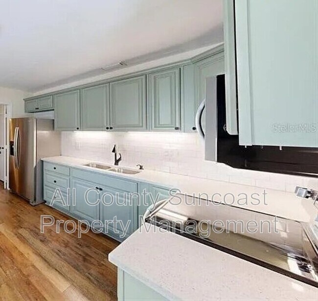 Photo - 2235 20th St S