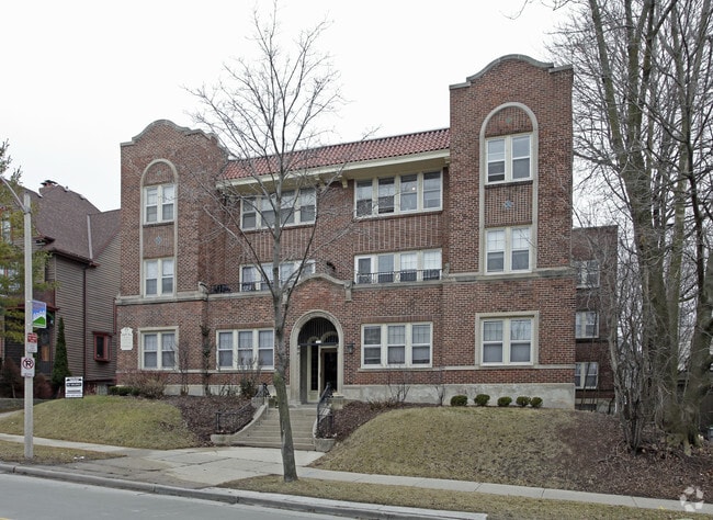 Maryland Manor Apartments